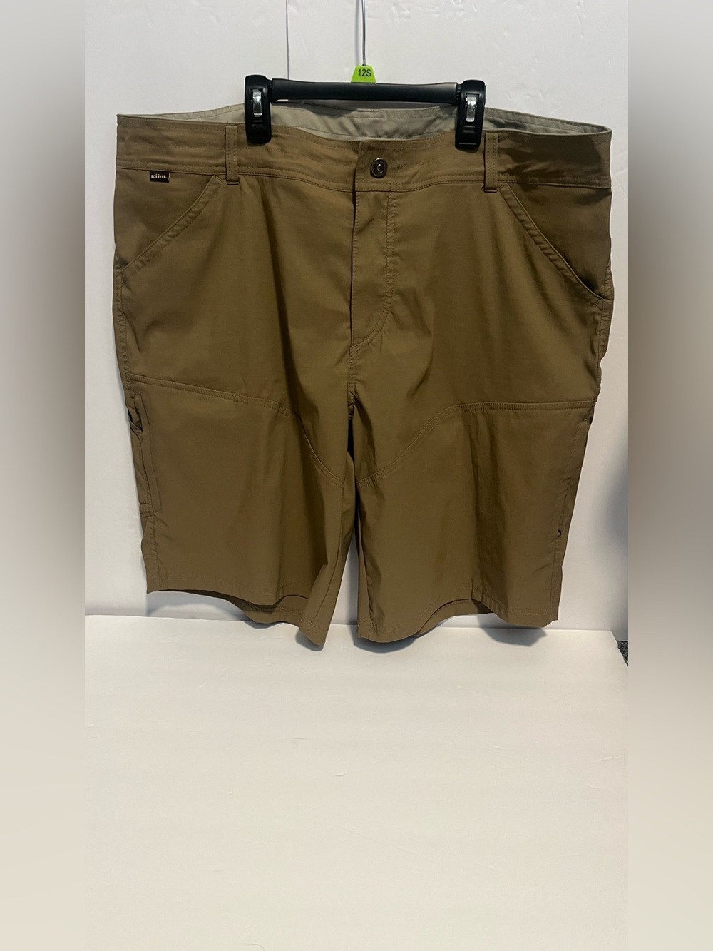 KUHL Men's 12” Renegade Buckskin Kakhi 8 Pockets Hiking  Cargo Shorts  Size 42